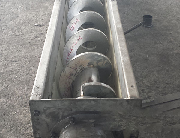 蛟龍輸送機(jī)是根據(jù)葉片形式命名的螺旋輸送機(jī) 蛟龍輸送機(jī)是根據(jù)葉片形式命名的螺旋輸送機(jī)