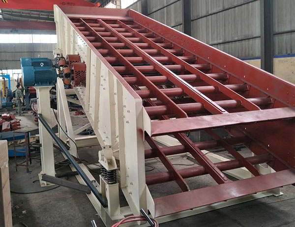 石灰石制砂生產(chǎn)線中使用圓振動篩進(jìn)行分級的比較多